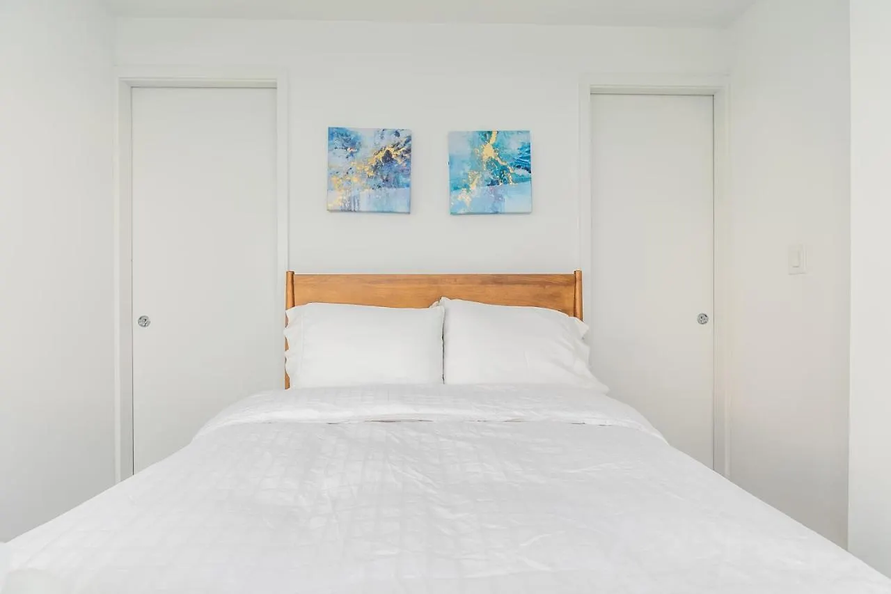 Cloud 9 In Downtown Toronto Apartment 0*,  Canada