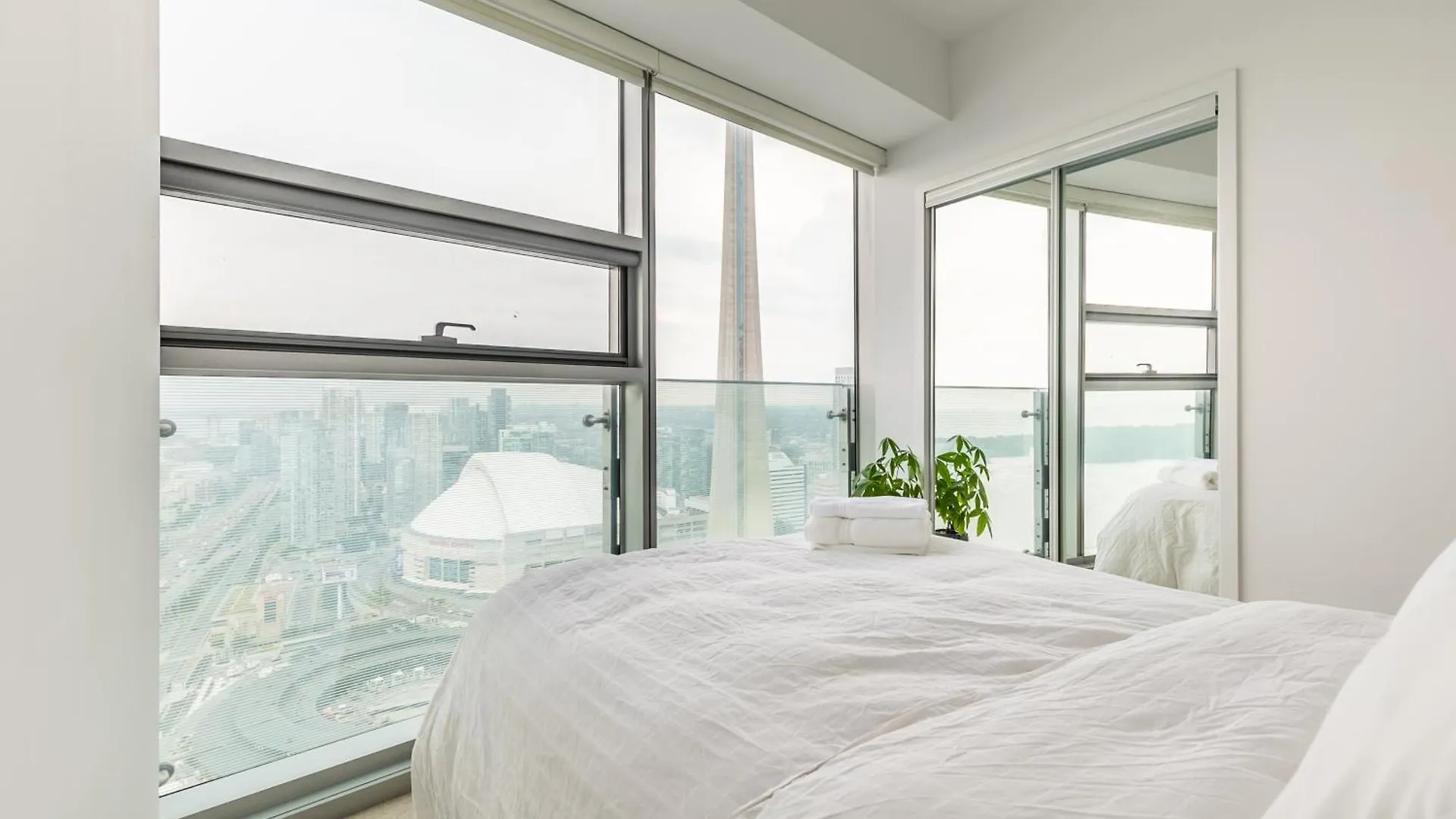 Cloud 9 In Downtown Toronto Apartment 0*,  Canada